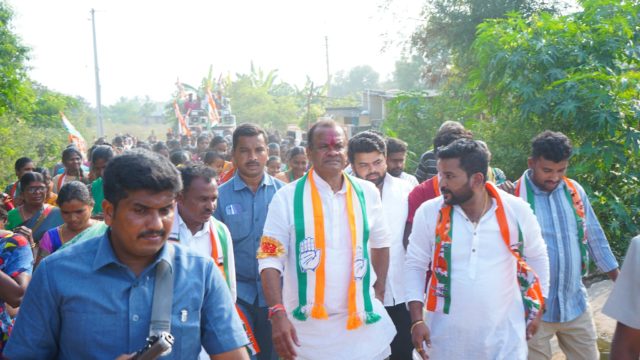 Komatireddy Venkat Reddy (10)