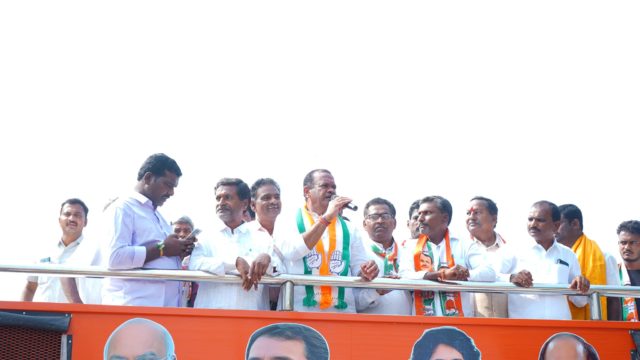 Komatireddy Venkat Reddy (14)