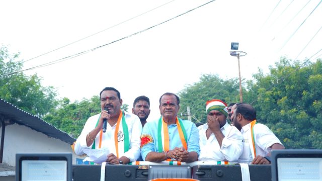 Komatireddy Venkat Reddy (24)