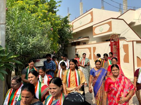 Komatireddy Venkat Reddy (32)