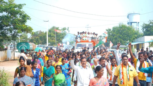 Komatireddy Venkat Reddy (52)