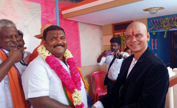 Kila Bala Krishna (22)