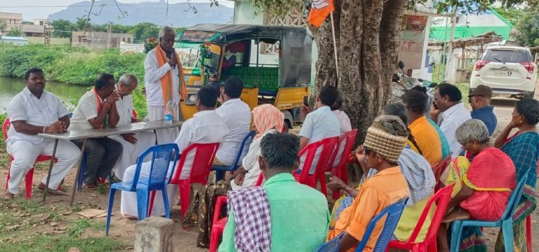 Kila Bala Krishna (22)