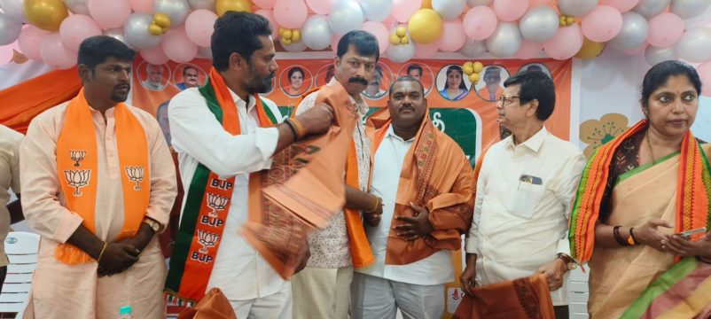 Kila Bala Krishna (22)