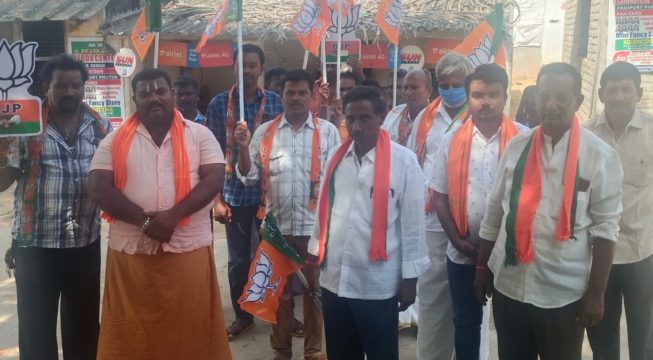 Kila Bala Krishna (24)