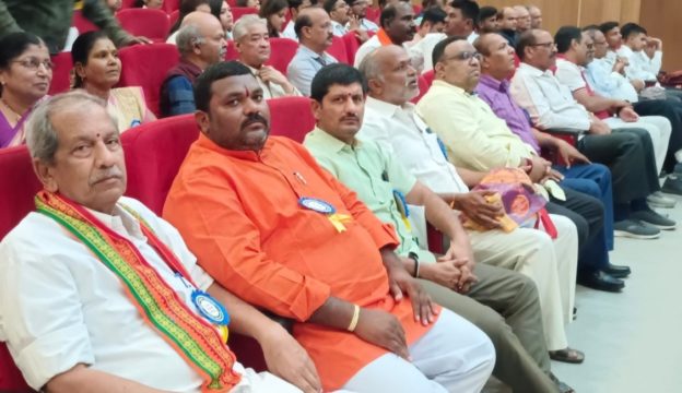 Kila Bala Krishna (29)