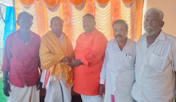 Kila Bala Krishna (37)