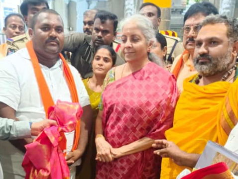 Kila Bala Krishna (38)