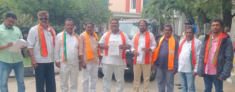 Kila Bala Krishna (58)