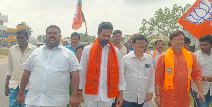 Kila Bala Krishna (60)