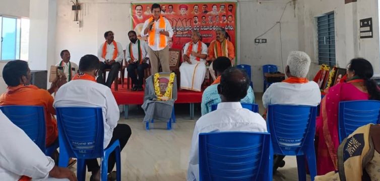 Kila Bala Krishna (8)