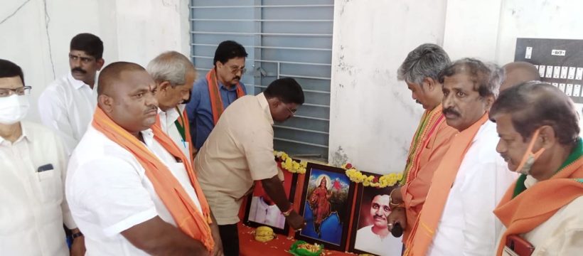 Kila Bala Krishna (9)