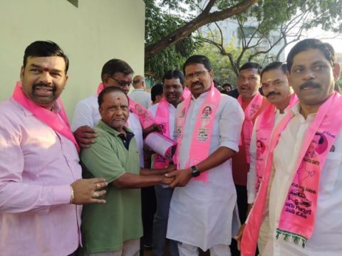 MMr. Manda Sanjeeva Reddy (16)