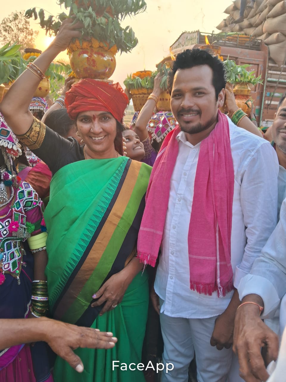 Munavth Ravinder Nayak | TRS Agriculture Market Chairman | Papannapet | the Leaders Page