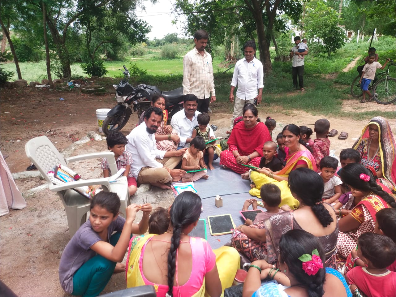 Munavth Ravinder Nayak | TRS Agriculture Market Chairman | Papannapet | the Leaders Page