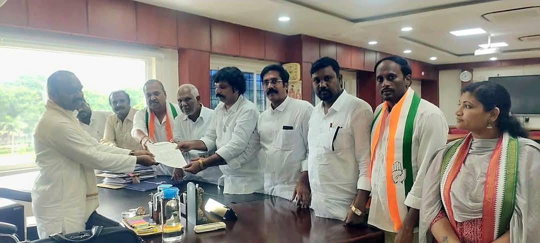 Muralikrishna Kambhampati (28)