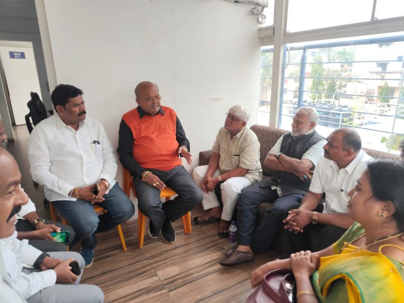 Muralikrishna Kambhampati (34)