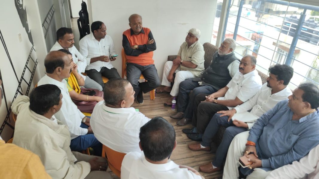 Muralikrishna Kambhampati (37)