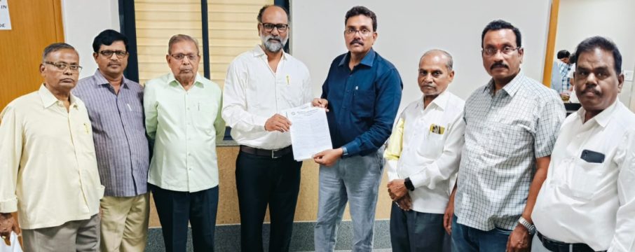 Siricilla Gafoor Shikshak (1)