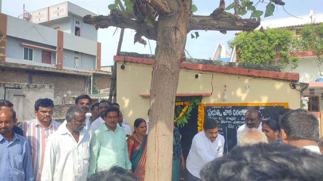 Devarkonda Srinivasarao (36)