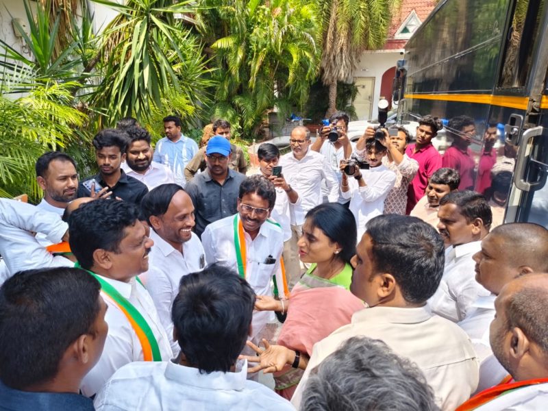 Muralikrishna Kambhampati (12)