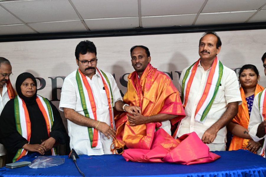 Muralikrishna Kambhampati (3)