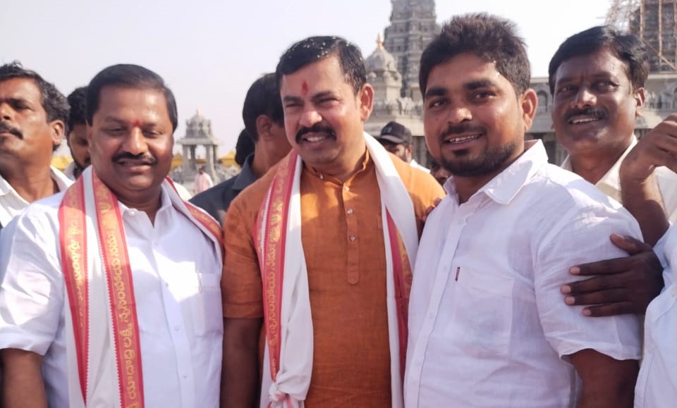 Banoth Narender Naik (25)