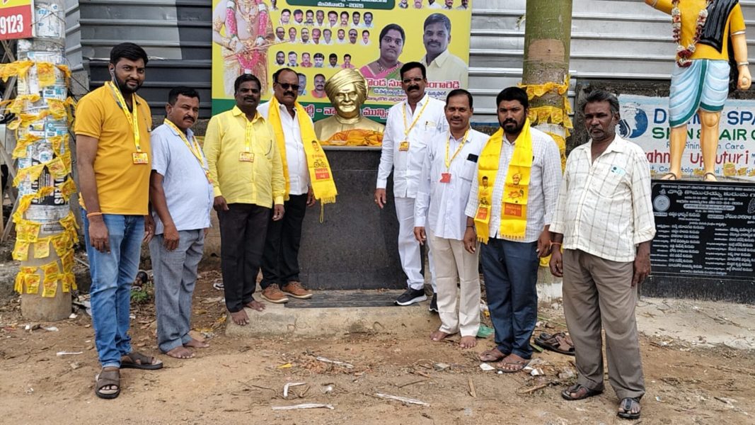 Konda Sujatha Jangareddy (32)