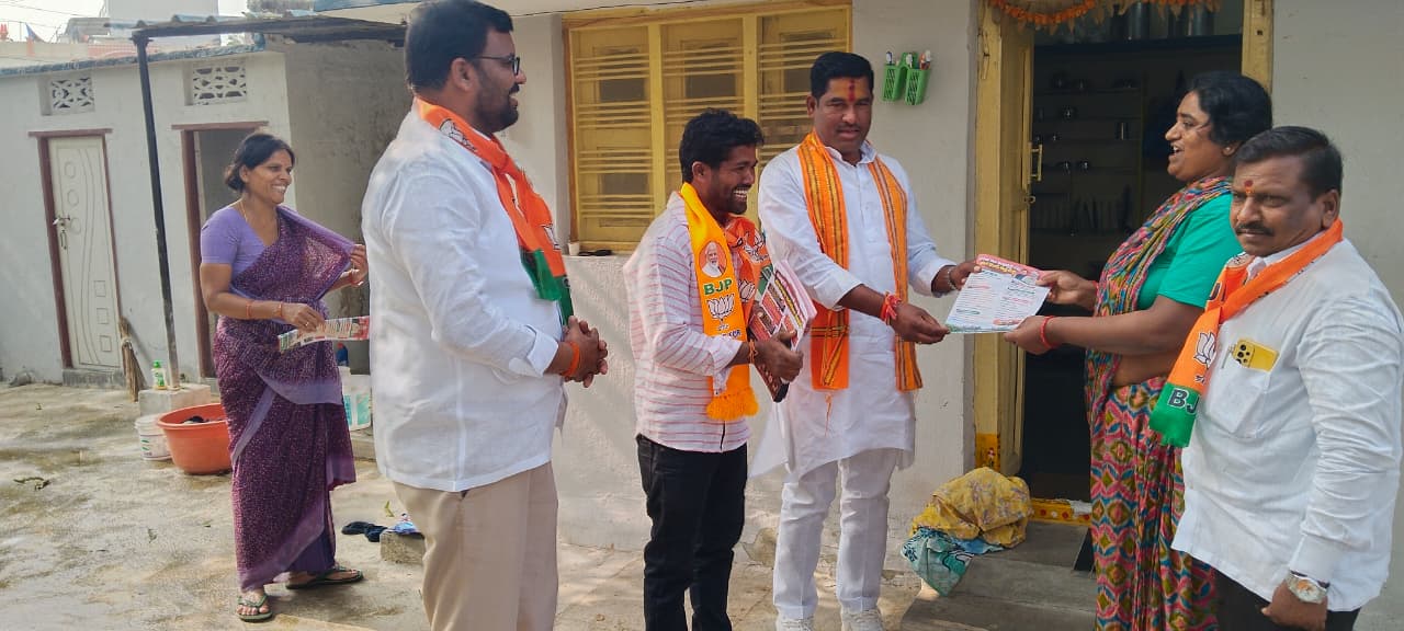 Nadulla Venkat Mudhiraj (15)