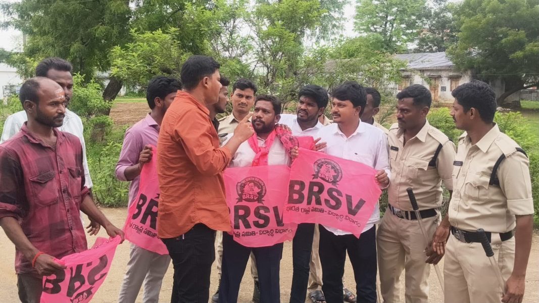 Badikala Sravan Kumar (17)